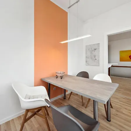 Apartment 2 Bedroom Gorgeous In *
